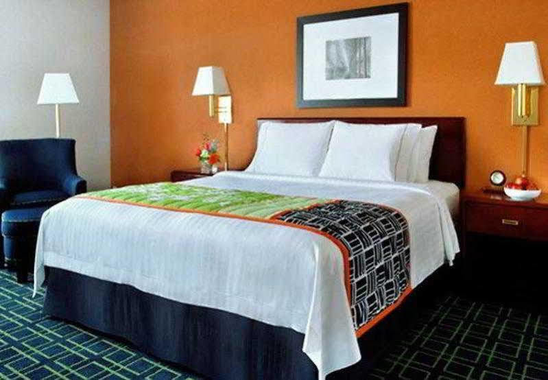 Fairfield Inn By Marriott Amesbury Esterno foto